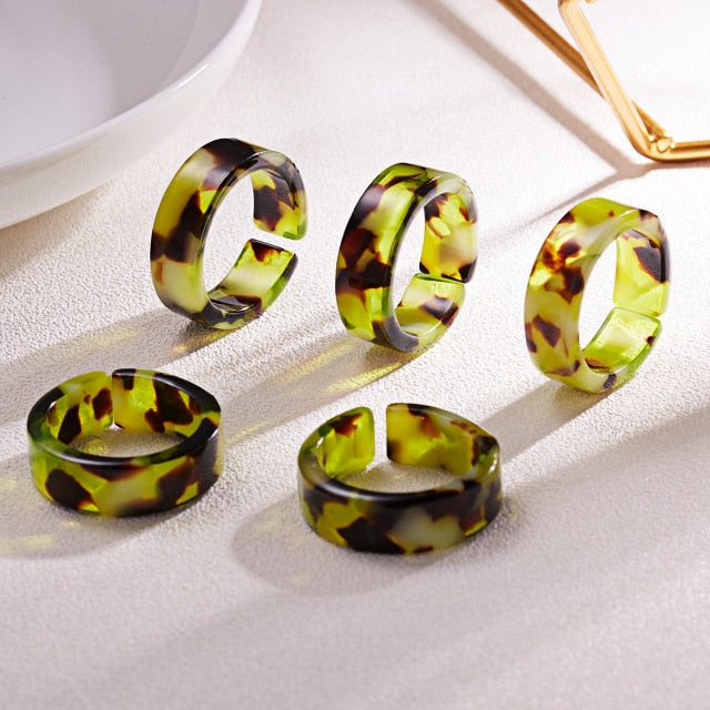 Fashion Colorful Acrylic Resin Geometric Round Transparent Rings Set