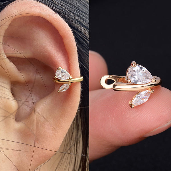 1 par de elegantes pendientes con diseño de flores, hojas y cristales arcoíris.