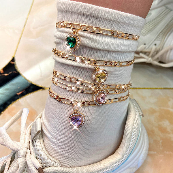 Juego de 2 pulseras de pie con forma de corazón de cristal multicolor y cadena de cobre.