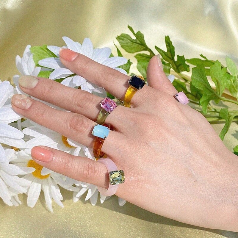 Chic Geometric Transparent Resin Rings For Women
