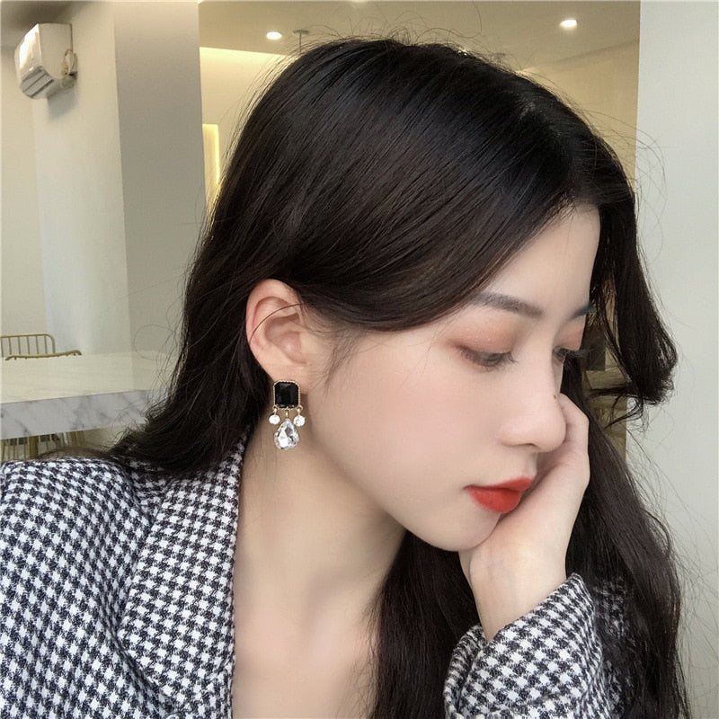 Fashion Korean Geometric Black Stone Clip Earrings