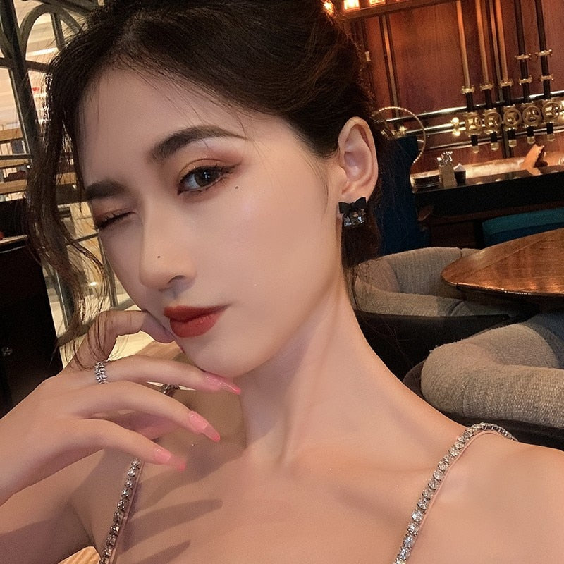 Korean sweet Black bowknot Women Earrings