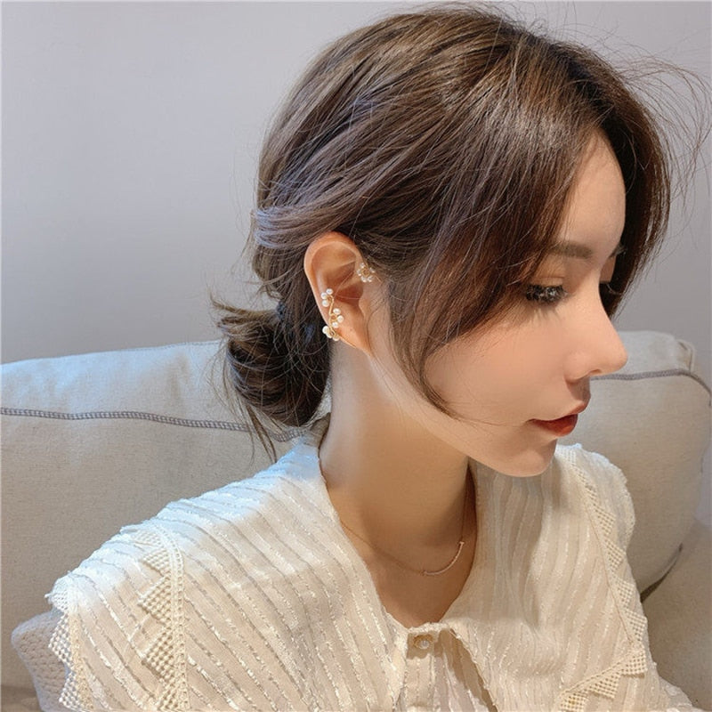 Trendy Elegant Imitation Pearl Flower Ear Bone Clip Earrings