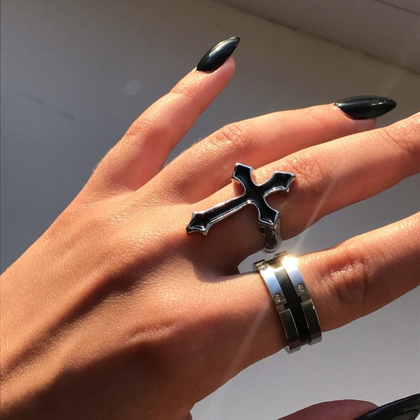 Anillos abiertos vintage góticos con cruz y espada negra para hombre