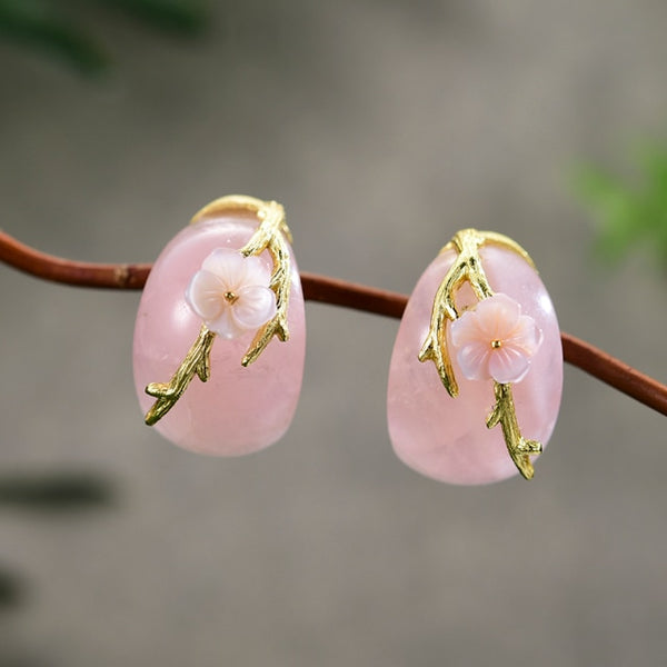 Pendientes de flor de ciruelo hechos a mano con cristales rosados ​​naturales en plata de ley 925