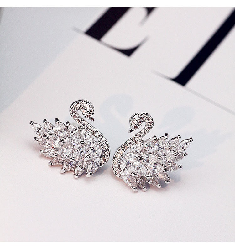 exquisite Crystal Black Swan Vintage Stud Earrings