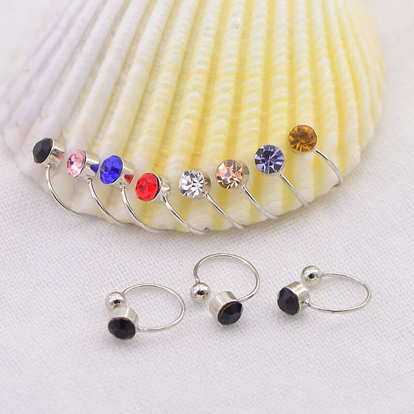 Pendientes de clip con forma de cinta de acero laminado en cobre y perforaciones