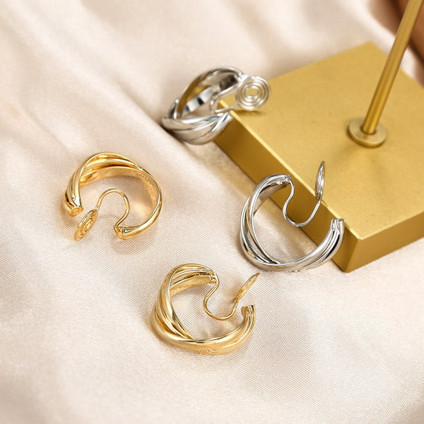 Pendientes de clip vintage dorados entrelazados en forma de C hechos a mano
