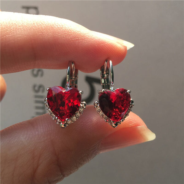 Pendientes de clip bohemios de color plata con forma de corazón pequeño para mujer