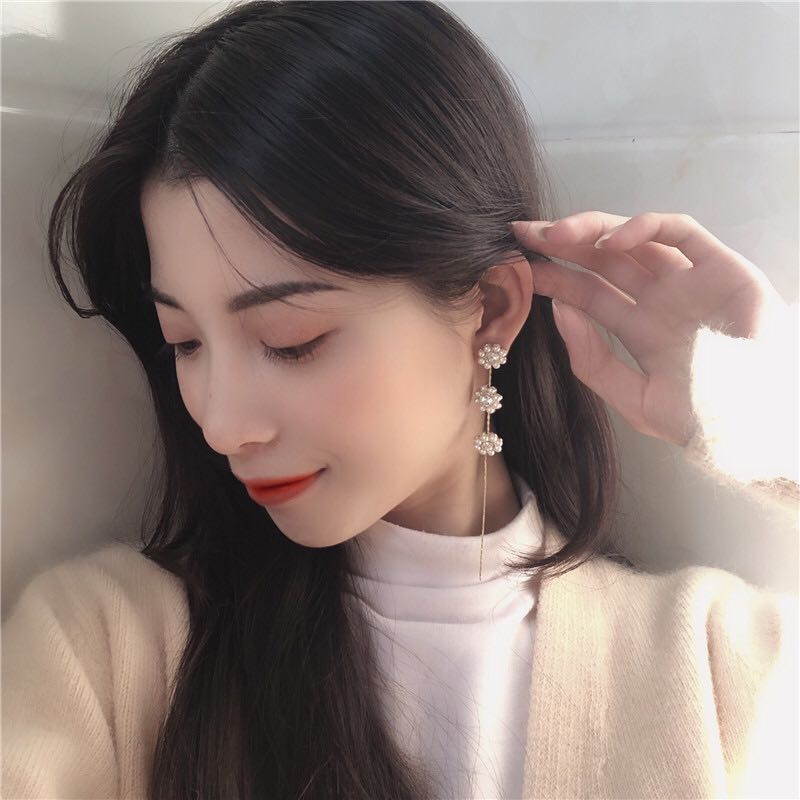 Korean Temperament Ins Simple Long Flower Clip on Earrings