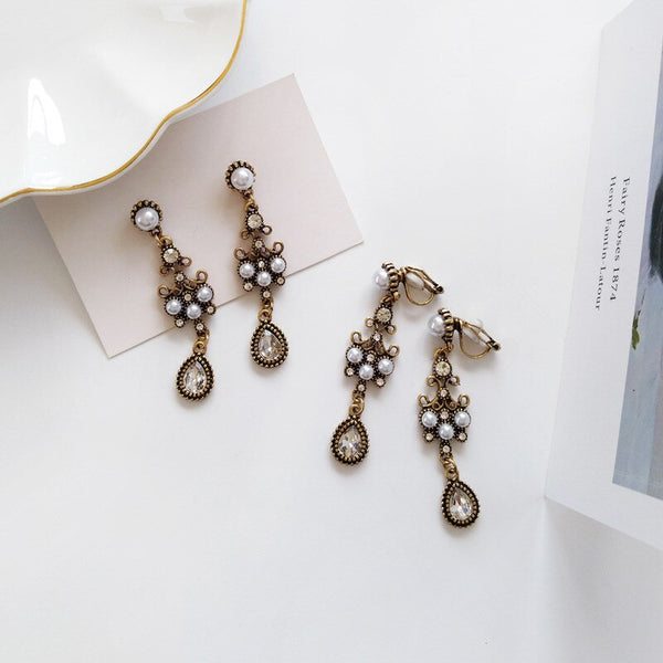 Pendientes sin perforación con perlas de imitación barrocas vintage y clip de piedra en forma de gota de agua