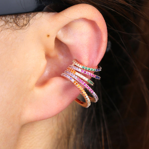 Pendientes de moda delicados con circonitas cúbicas arcoíris blancas y múltiples capas, sin perforaciones