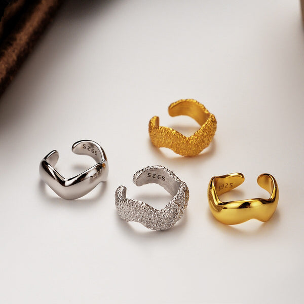 Pendientes minimalistas coreanos de plata de ley S925 con ondas brillantes
