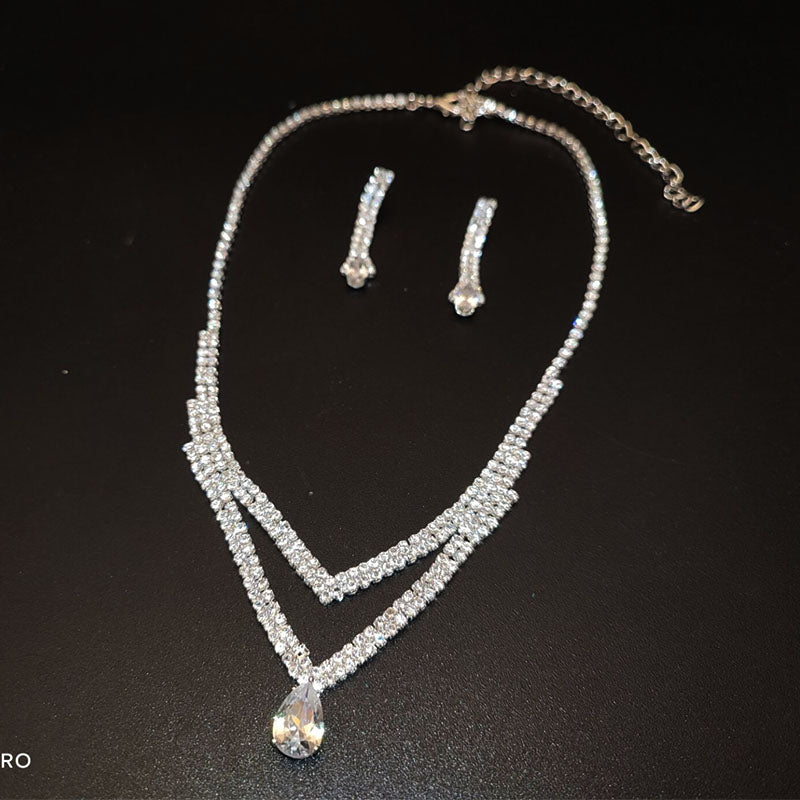 Boutique Zircon Inlaid Necklace Earrings Tassel Necklace Set