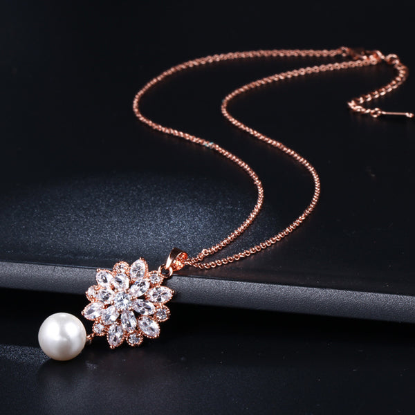 Delicate White Cubic Zirconia Crystal Elegant Snowflake Pearl Pendant Necklace