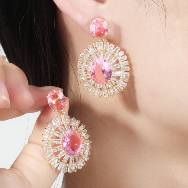 Pendientes románticos de gota grande con circonitas cúbicas ovaladas y cristales pavimentados en rosa
