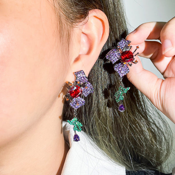 Pendientes largos con diseño de hojas y flores en color morado y rojo con circonitas cúbicas, joyería para vestido de noche