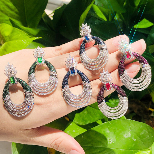 Pendientes colgantes grandes y redondos con circonitas cúbicas pavimentadas en azul y verde étnico vintage para mujer