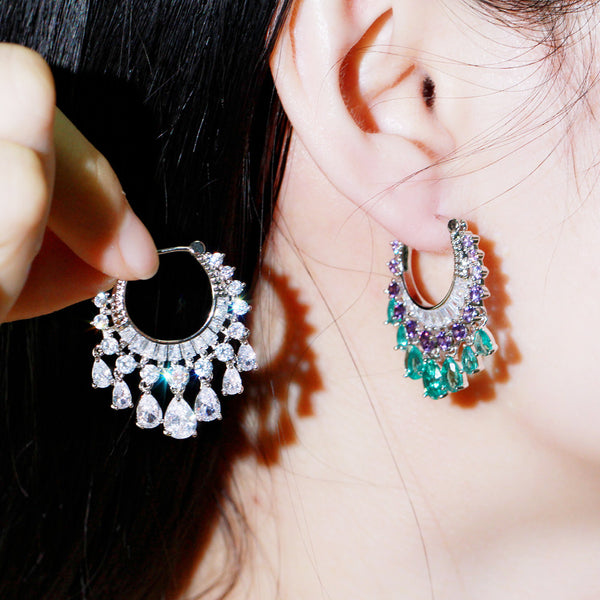 Pendientes colgantes de plata con borlas y forma de semicírculo de circonita cúbica blanca y gota de agua.
