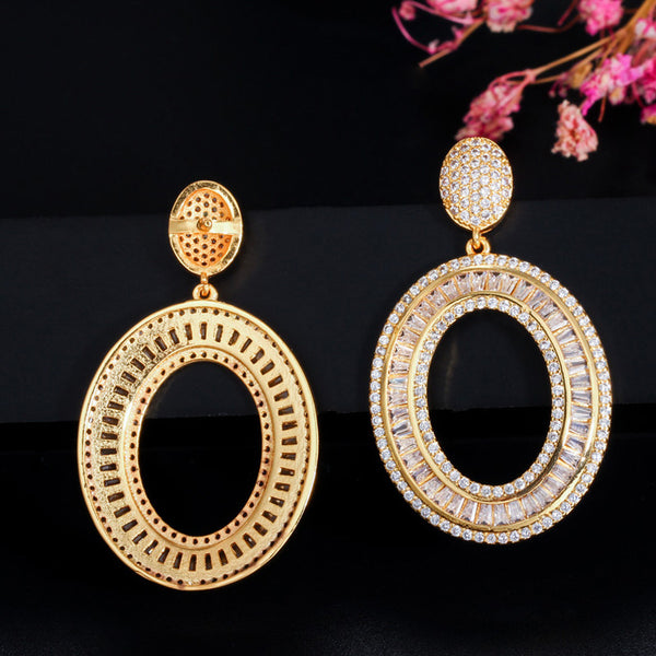 Pendientes colgantes grandes redondos de oro amarillo con circonitas cúbicas micropavé de estilo nigeriano