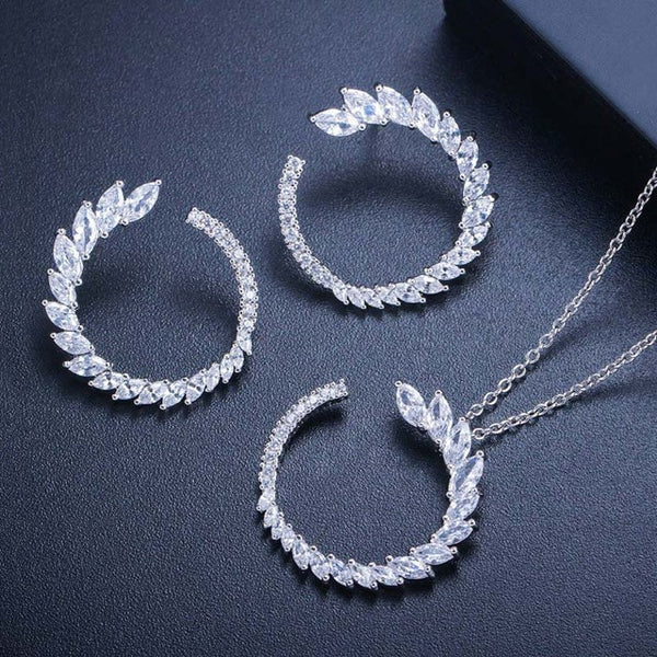 Collar y pendientes con colgante de circonita cúbica en forma de marquesa grande