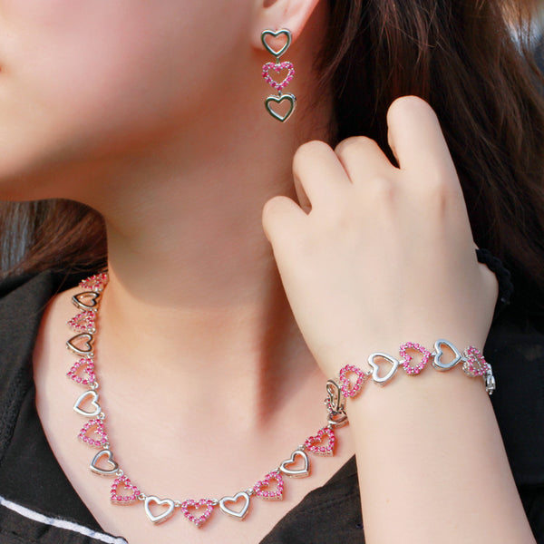Gargantilla, collar y pendientes con eslabones en forma de corazón de circonita cúbica rosa y color plata