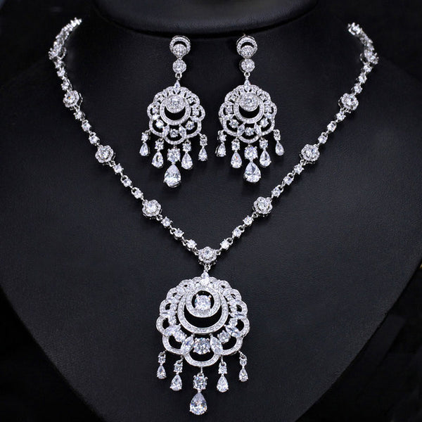 Conjuntos de collar y pendientes con colgante de tessal grande