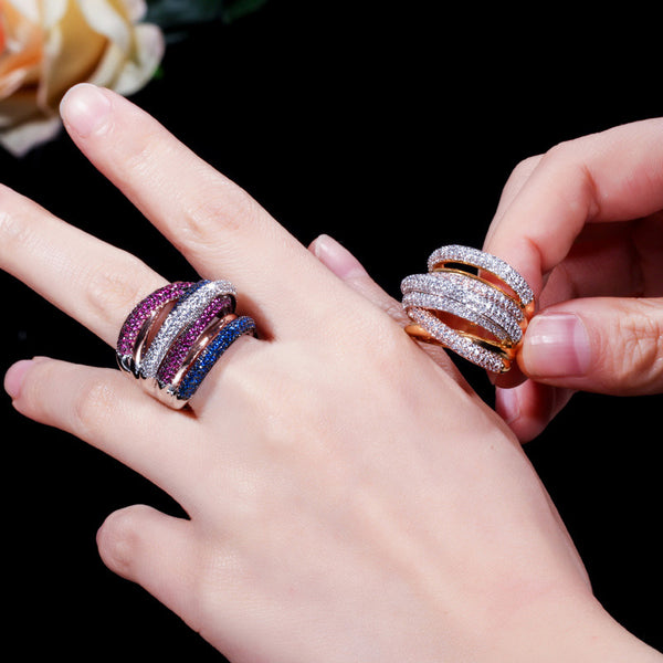 Anillo grande con circonita cúbica redonda, color rosa, rojo y azul