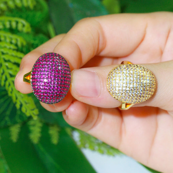 Anillos de dedo de lujo con circonitas cúbicas brillantes y pavé de oro amarillo, redondos y ajustables.
