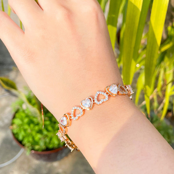Hermosas pulseras de cadena de eslabones con forma de corazón hueco de circonita cúbica de colores dorados