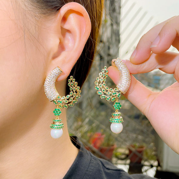 Pendientes largos con borlas y perla de oro 585 con circonita cúbica verde