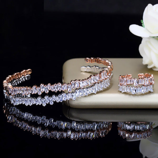 Conjunto de brazalete y anillo ajustables de circonita cúbica en talla baguette grande