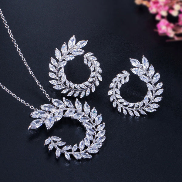 Conjunto de collar y pendientes con colgante de orejas de trigo grandes de color plateado y circonitas cúbicas brillantes
