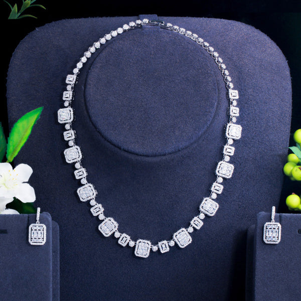 Conjunto de collar y pendientes de boda con circonita cúbica blanca clásica de corte cuadrado para mujer