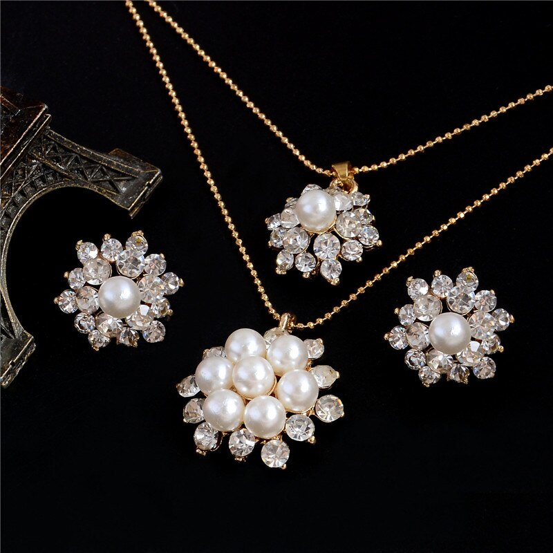 White Snowflake Imitation Pearl Necklace Earrings Set