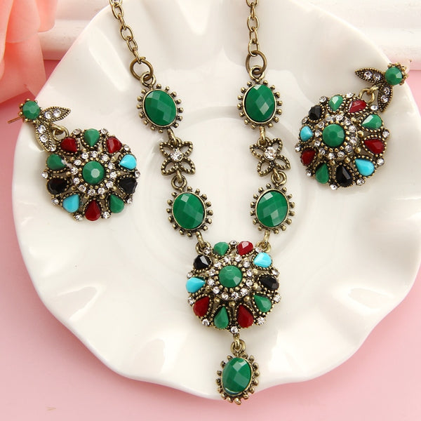 Conjuntos de joyería turca: collar y pendientes gruesos de oro multicolor con cristales vintage