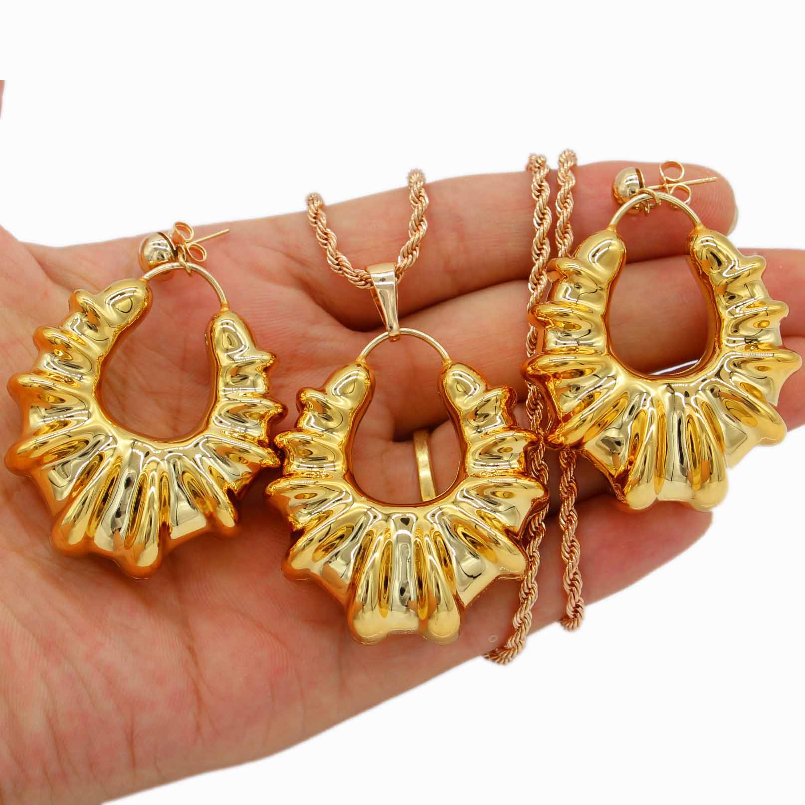 Trendy Gold Color Earrings/Pendant/Necklace Jewelry Sets